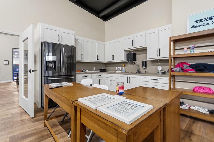 More Photos Of 5505 132nd st, Lubbock Industrial For Sale