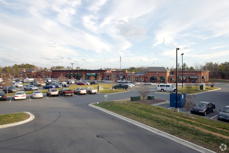 More Photos Of 7800 Stevens Mill Rd, Matthews Unknown For Lease