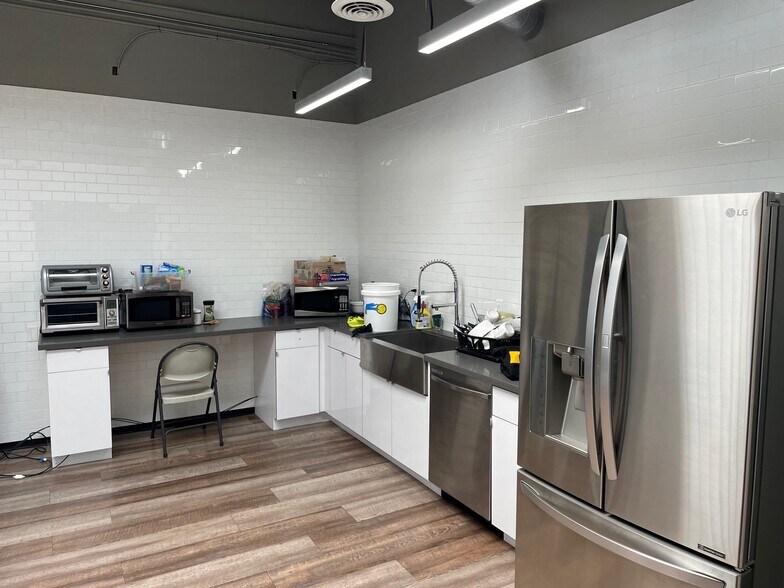 More Photos Of 3 Whatney, Irvine Research And Development For Sale