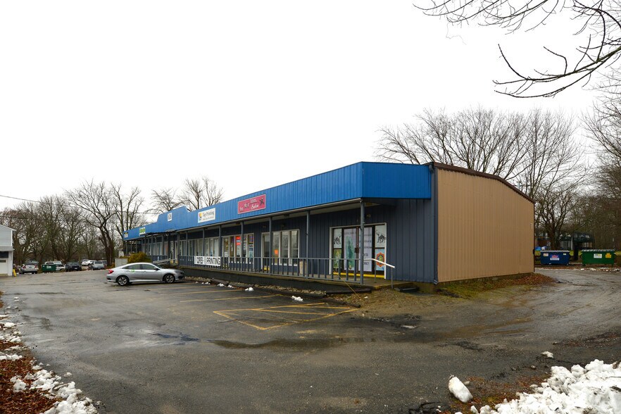 More Photos Of 628 Metacom Ave, Warren Storefront For Sale