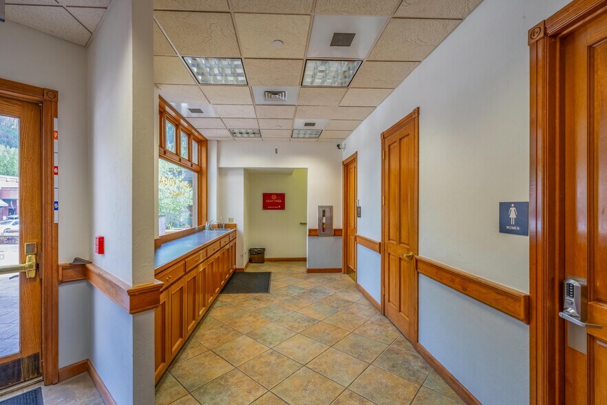 More Photos Of 238 E Colorado Ave, Telluride Office For Sale