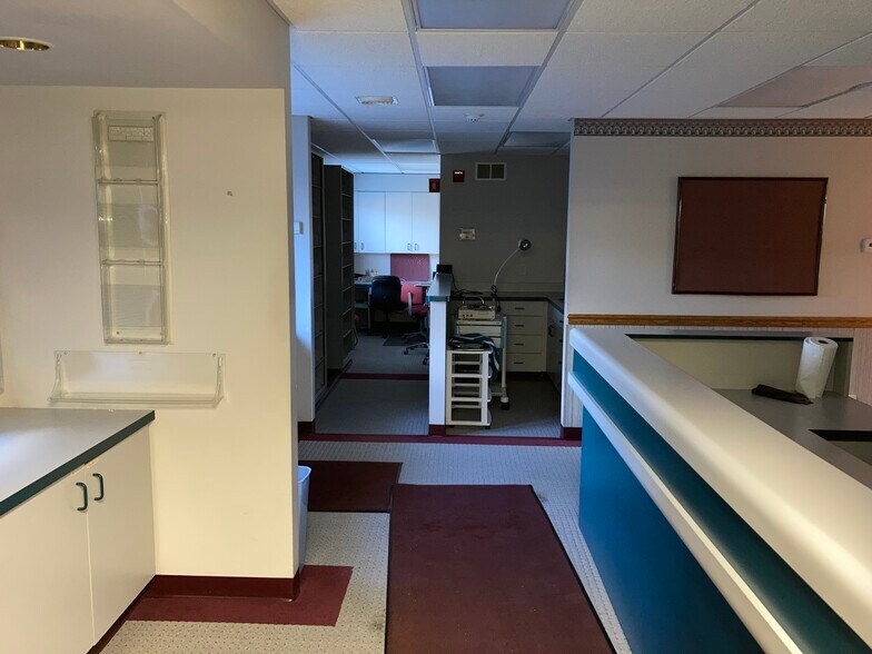More Photos Of 700 Coventry Dr, Phillipsburg Medical For Sale