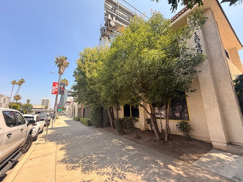 More Photos Of 15450 Ventura Blvd, Sherman Oaks Medical For Lease
