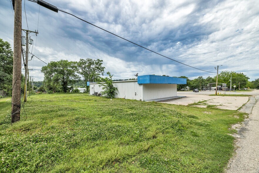 More Photos Of 101 S Main Street, Spavinaw Restaurant For Sale