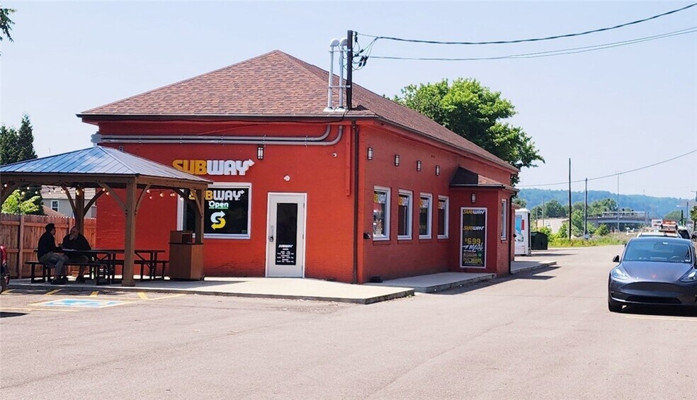 Primary Photo Of 99 Ohio River Blvd, Leetsdale Fast Food For Sale