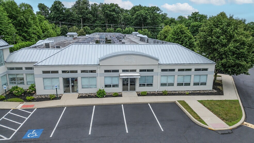 Primary Photo Of 1600 Horizon Dr, Chalfont Office For Sale