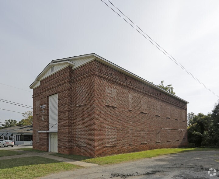 Primary Photo Of 201 S Main St, Belmont Lodge Meeting Hall For Sale
