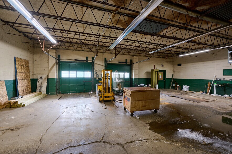 More Photos Of 352 Center St, Caledonia Manufacturing For Sale