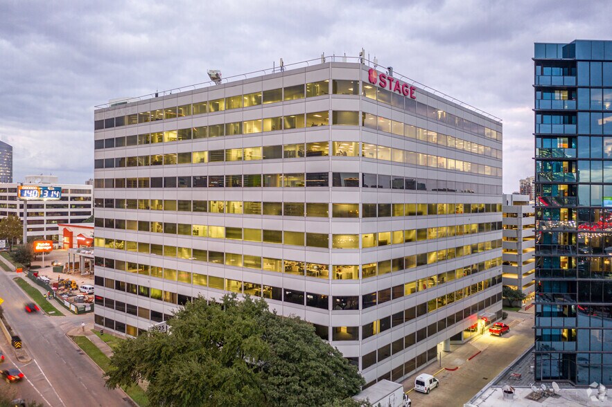 More Photos Of 2425 West Loop South, Houston Office For Lease