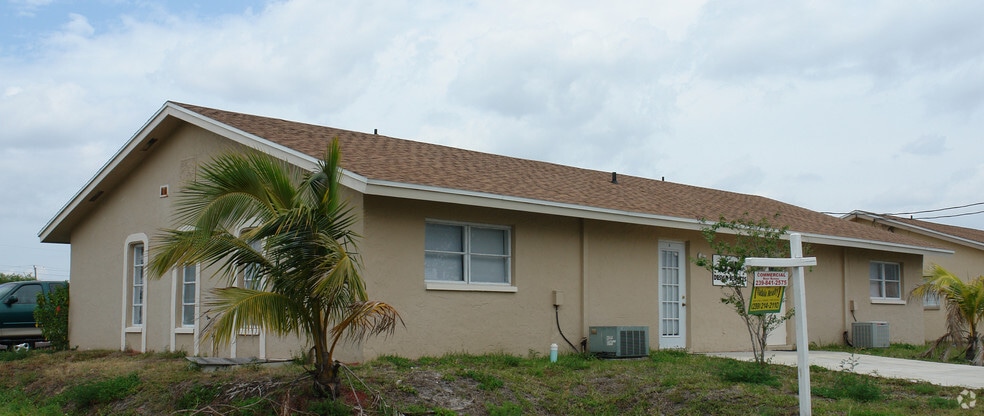 More Photos Of 3405 SE 15th Pl, Cape Coral Office For Sale