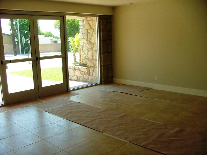 More Photos Of 1017 S Mountain Ave, Monrovia Manufacturing For Lease