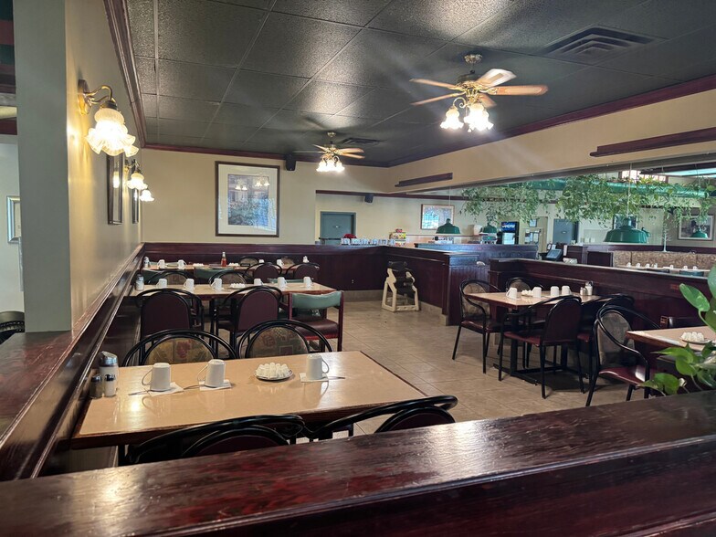 More Photos Of 6011 49 St, Barrhead Hotel For Sale