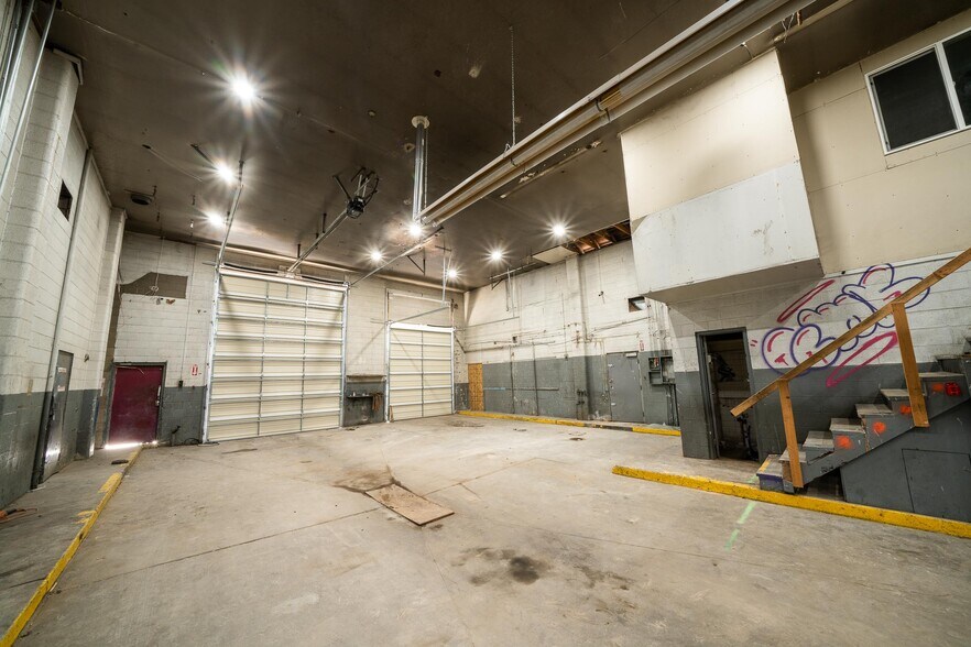 More Photos Of 225 N Highway 91, Summit Service For Lease