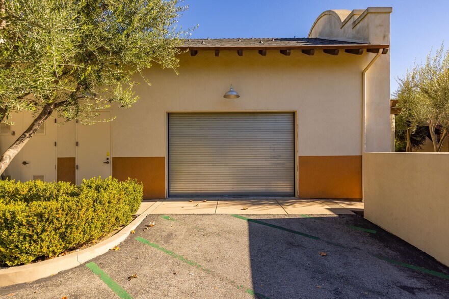 More Photos Of 407 Bryant Cir, Ojai Manufacturing For Sale