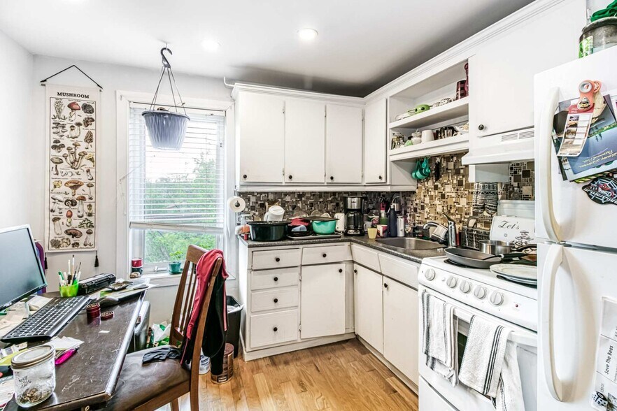 More Photos Of 354 Eva Av, Sudbury Apartments For Sale