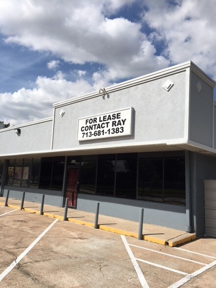 More Photos Of 5602-5608 Pinemont Dr, Houston Storefront Retail Office For Lease