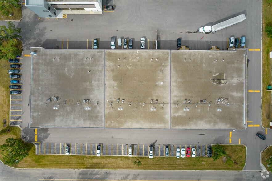 More Photos Of 6215 3 St SE, Calgary Light Distribution For Lease