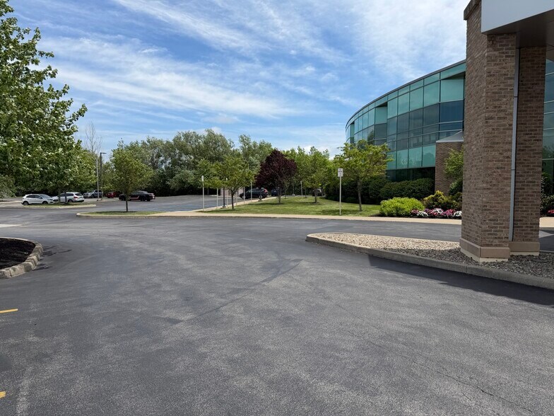 More Photos Of 400 International Dr, Williamsville Medical For Lease