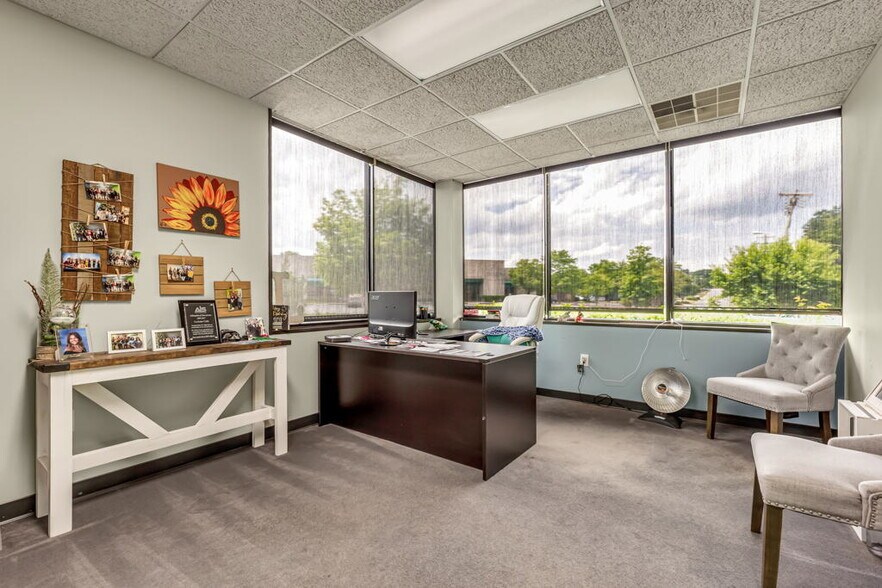 More Photos Of 115 Pomona Dr, Greensboro Office Residential For Lease