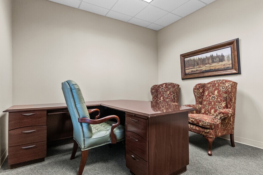 More Photos Of 239 Cedric St, Leesburg Office For Sale