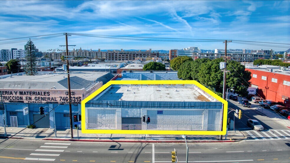 More Photos Of 2301-2305 S Main St, Los Angeles Warehouse For Lease