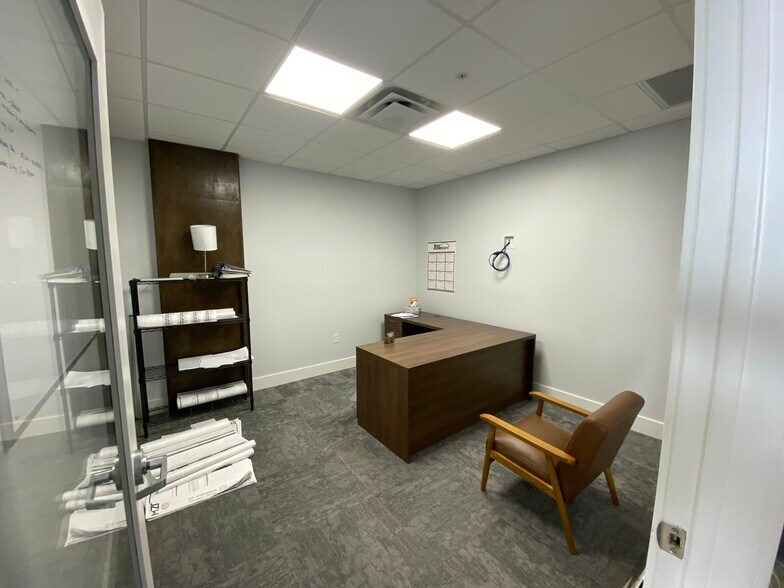 More Photos Of 14747 S Draper Pointe Way, Draper Apartments For Lease