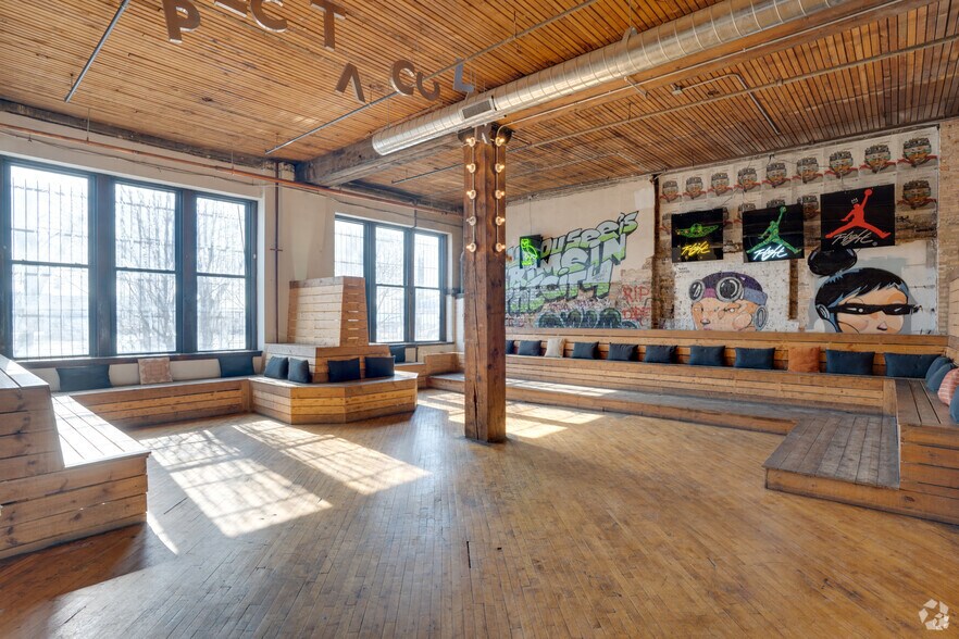 More Photos Of 2150 S Canalport Ave, Chicago Loft Creative Space For Lease