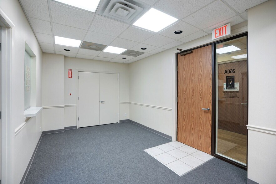 More Photos Of 400 S Tamiami Trl, Venice Medical For Sale