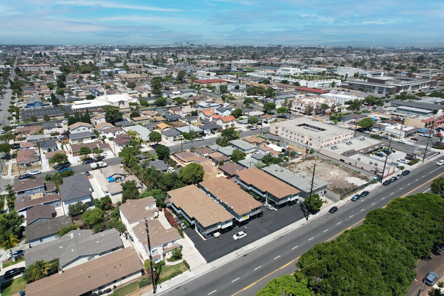 More Photos Of 14815 Prairie Ave, Lawndale Apartments For Sale
