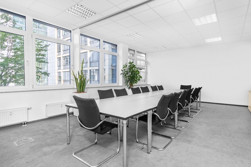 More Photos Of 4600 Touchton Rd, Jacksonville Coworking Space