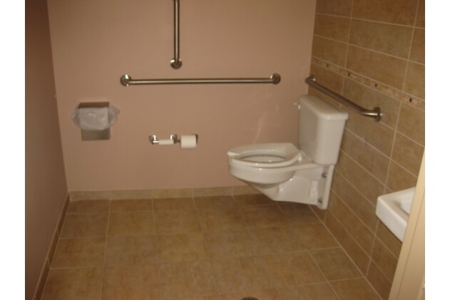 More Photos Of 718 Chestnut St, Philadelphia Storefront Retail Office For Sale