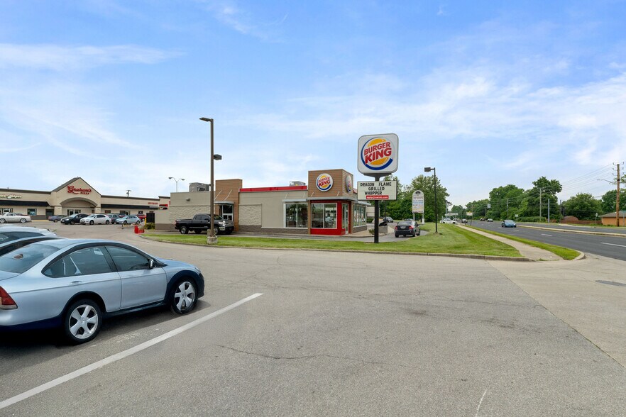 More Photos Of 11741 Pendleton Pike, Indianapolis Fast Food For Sale