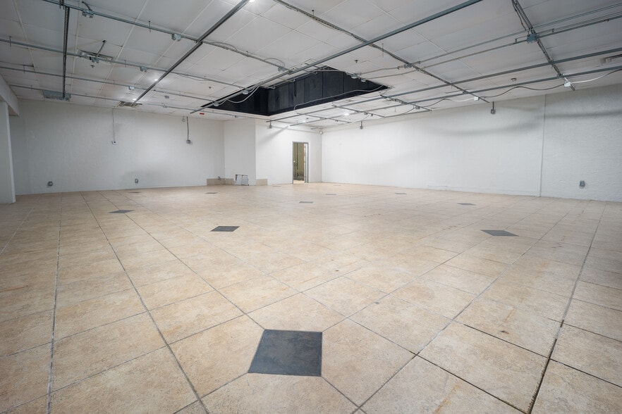 More Photos Of 6825 W Wilshire Blvd, Oklahoma City Theater Concert Hall For Sale