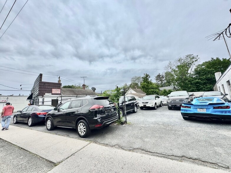 More Photos Of 1969-1973 New York Ave, Huntington Station Freestanding For Sale