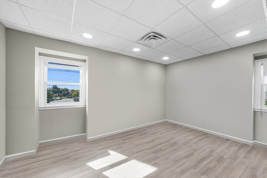 More Photos Of 2605 US 130, Cinnaminson Office For Lease