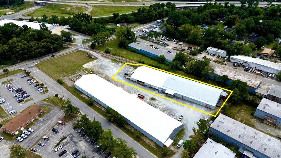 Primary Photo Of 658 Southern Ave, Fayetteville Warehouse For Lease
