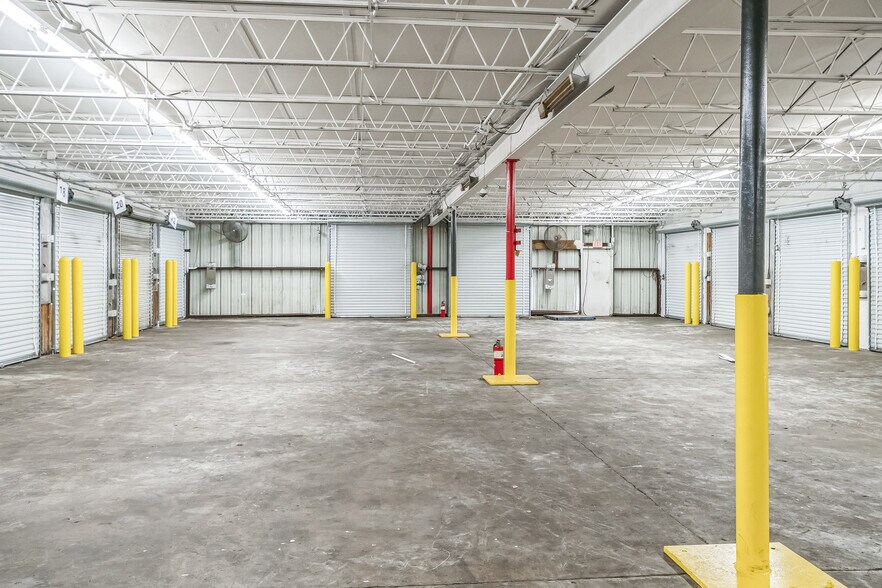 More Photos Of 1333 N Market St, Shreveport Truck Terminal For Lease
