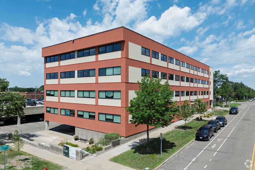 Primary Photo Of 555 Park St, Saint Paul Medical For Lease