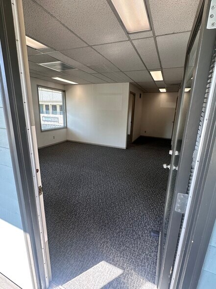 More Photos Of 3701 SE Milwaukie Ave, Portland Medical For Lease