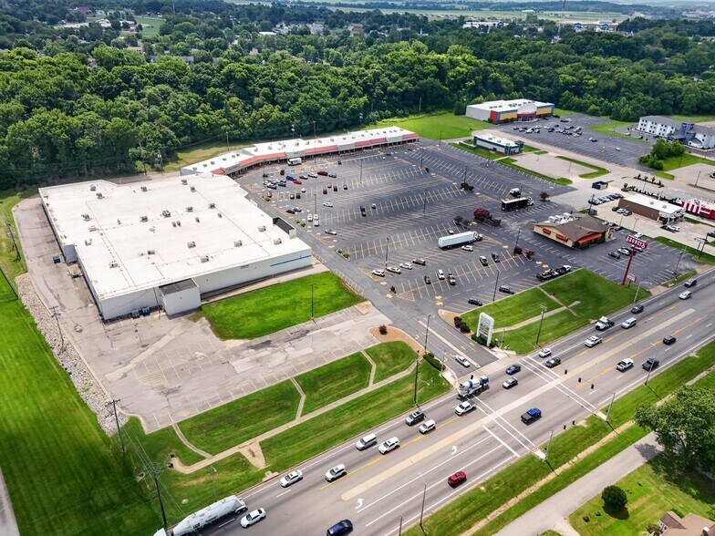 More Photos Of 2480 US Highway 41 N, Henderson Unknown For Lease