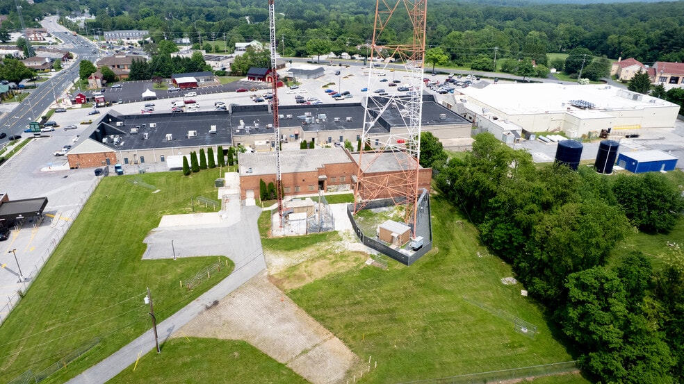 Primary Photo Of 14209 Jarrettsville Pike, Phoenix Flex For Sale