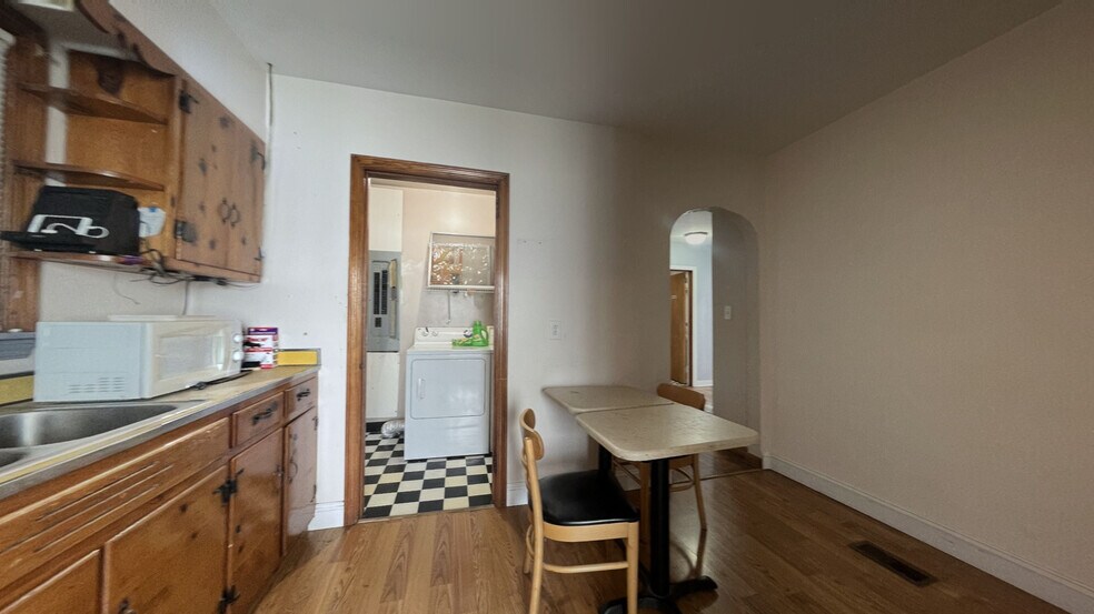 More Photos Of 118 Dingess St, Barboursville Freestanding For Sale