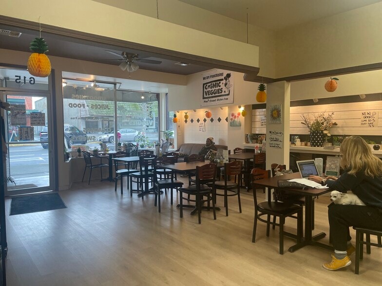 More Photos Of 619 Commercial Ave, Anacortes Storefront Retail Office For Sale