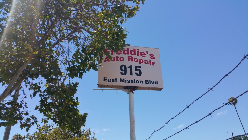 More Photos Of 915-929 E Mission Blvd, Pomona General Retail For Sale