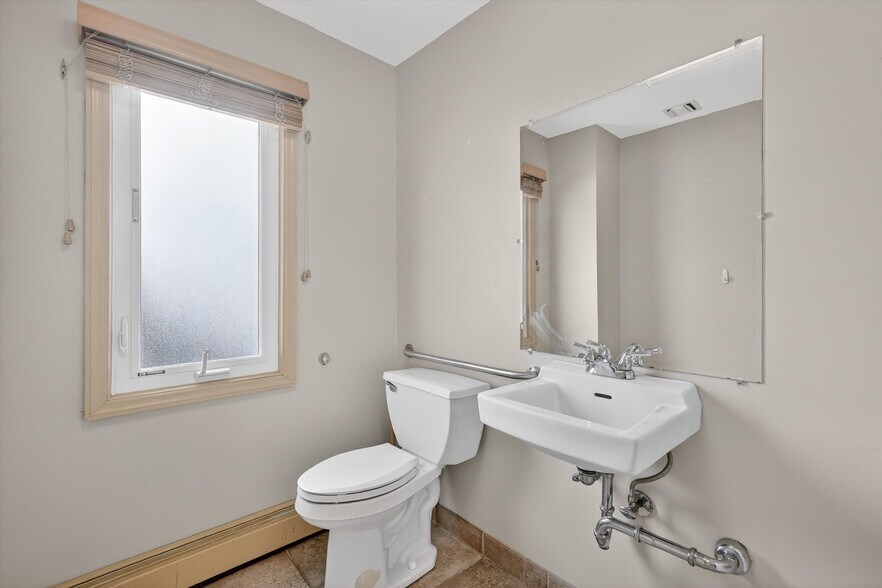 More Photos Of 75 Ramapo Rd, Garnerville Office For Sale