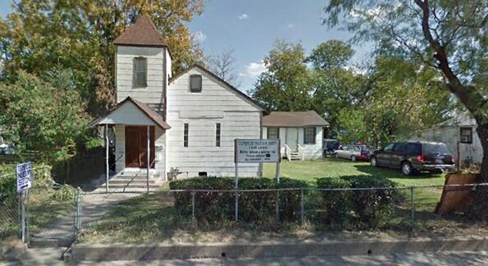 More Photos Of 3024 Conklin St, Dallas Religious Facility For Lease
