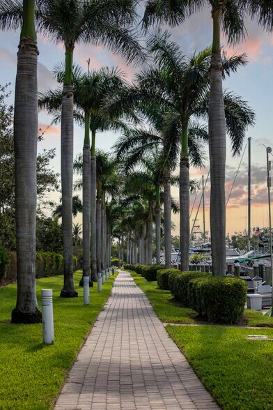 More Photos Of 3444 Marinatown Ln, North Fort Myers Office For Lease