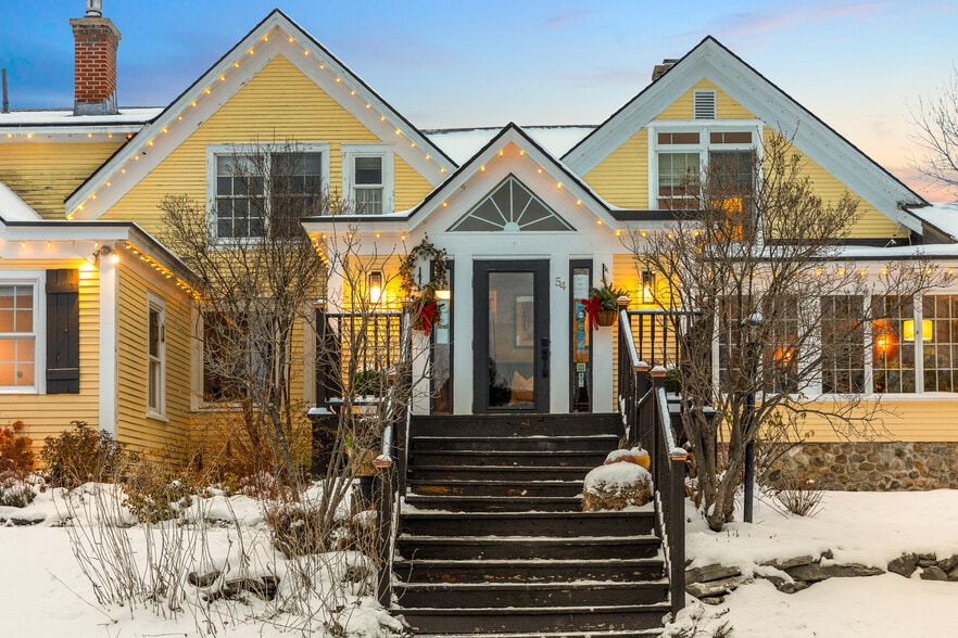 More Photos Of 54 Red Clover Ln, Mendon Hotel For Sale