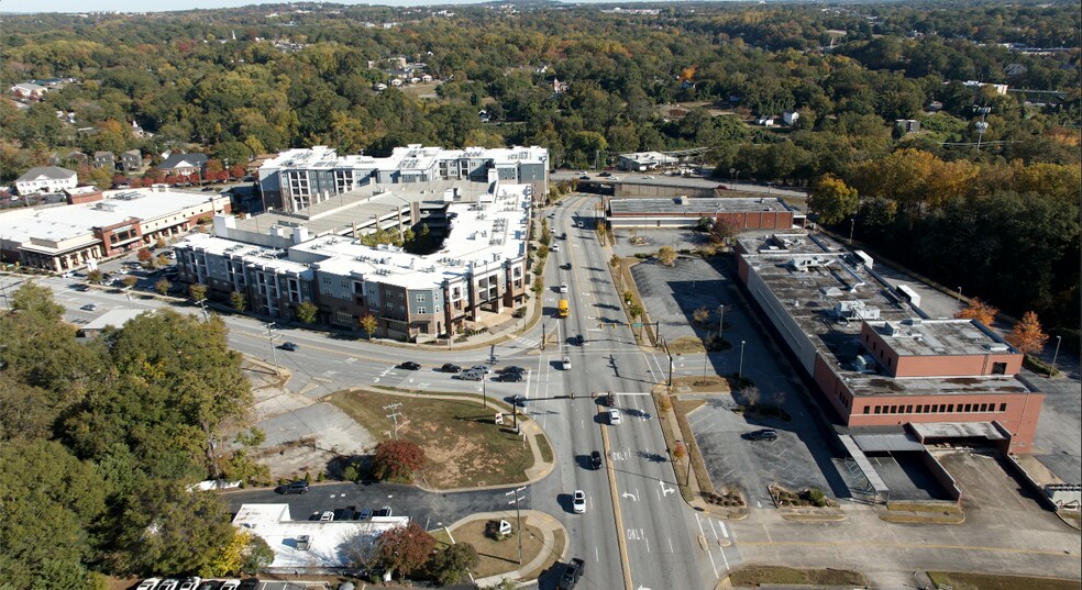 More Photos Of 13 Wade Hampton Blvd, Greenville Land For Lease