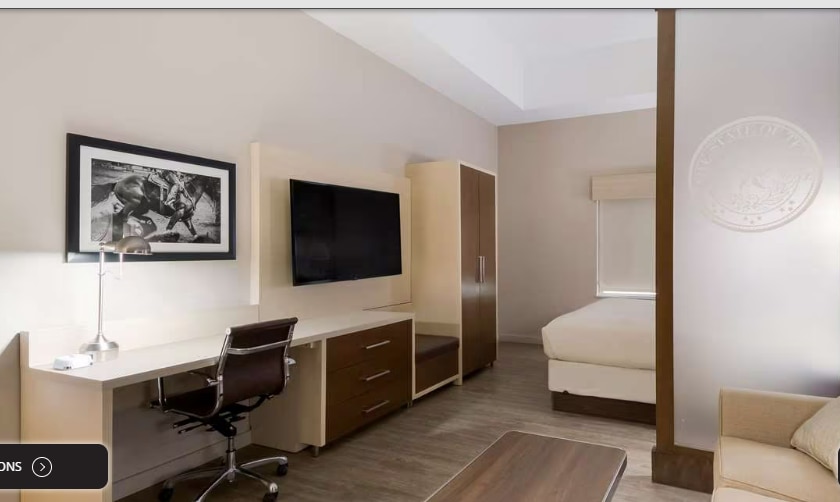 More Photos Of 711 Main St, Bandera Hotel For Sale